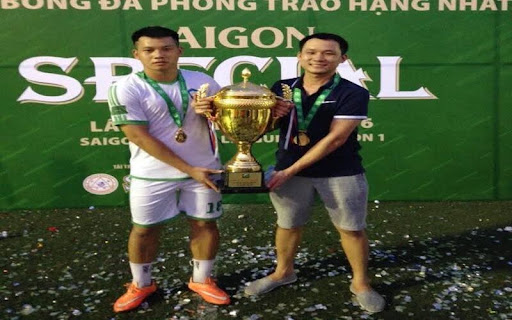 Cầu thủ đá phủi